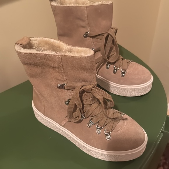 J/Slides NWOT tan suede with faux fur inside - Picture 3 of 6